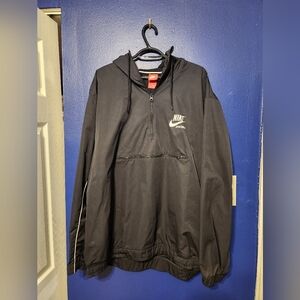 nike windbreaker